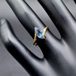 10K YELLOW GOLD MARQUIS CUT SOLITARE BLUE TOPAZ